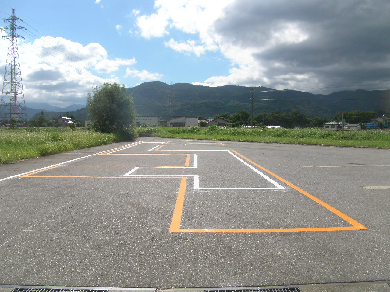 駐車場・白線ライン引き施工事例７