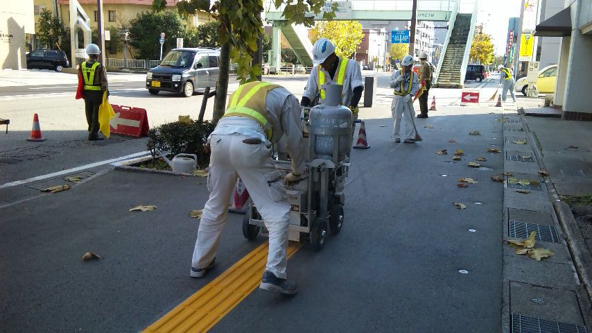 視覚障害者誘導用標示(点字) 施工事例03